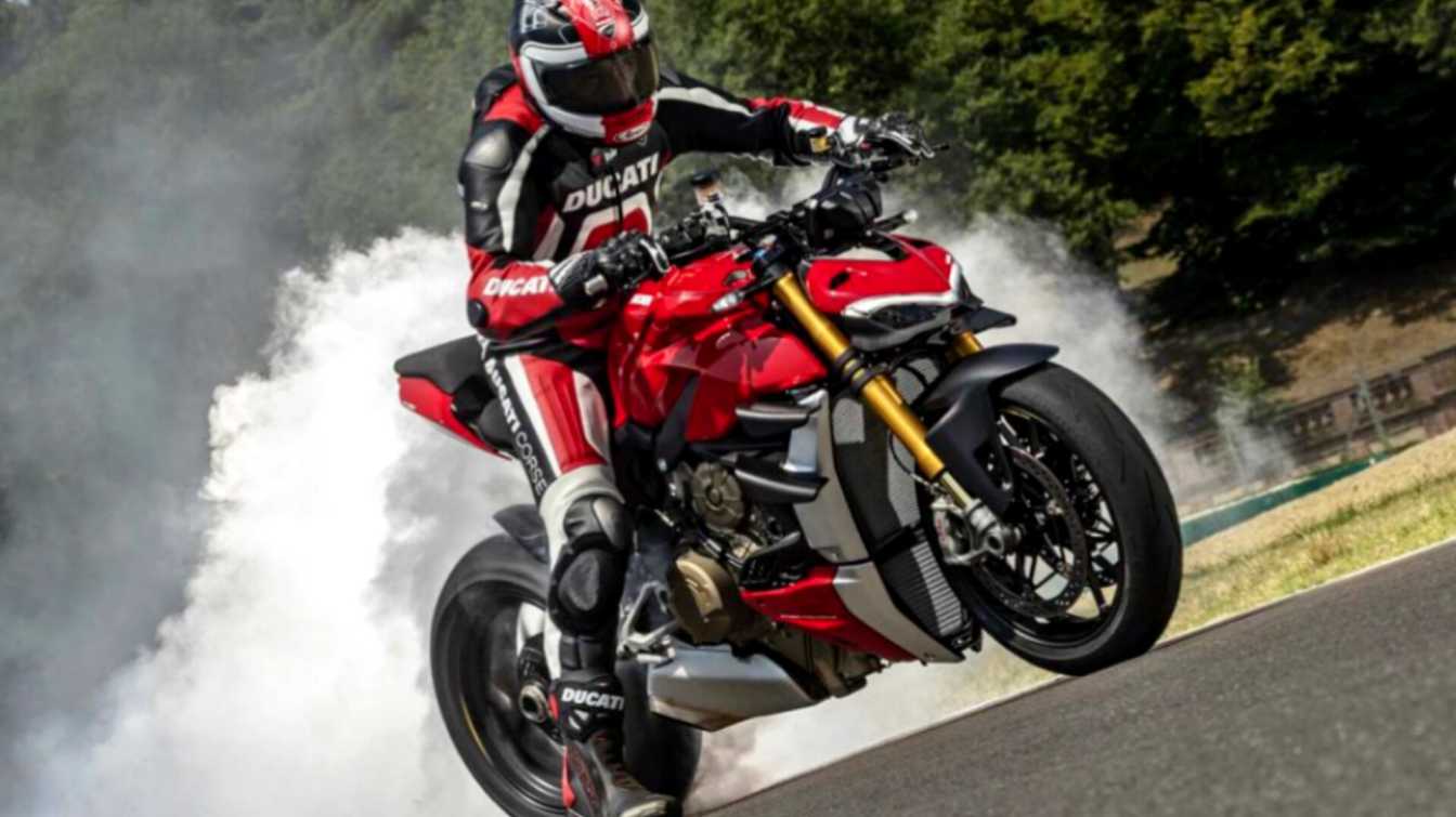 Read more about the article Ducati Streetfighter: Ducati is launching its powerful bike in India.Price starts at Rs.28 lakh